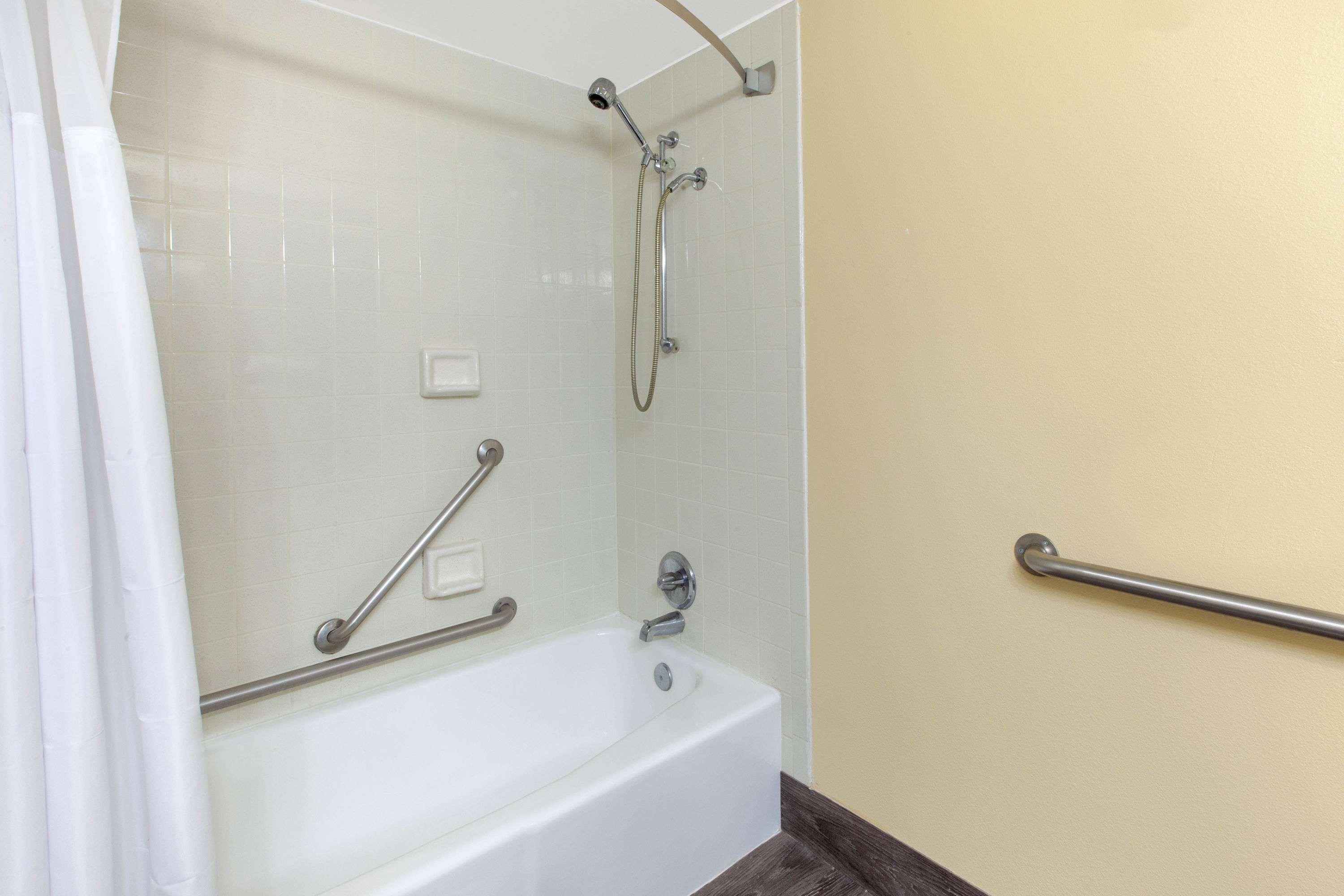 Days Inn & Suites By Wyndham Grand Rapids Near Downtown Wyoming Buitenkant foto
